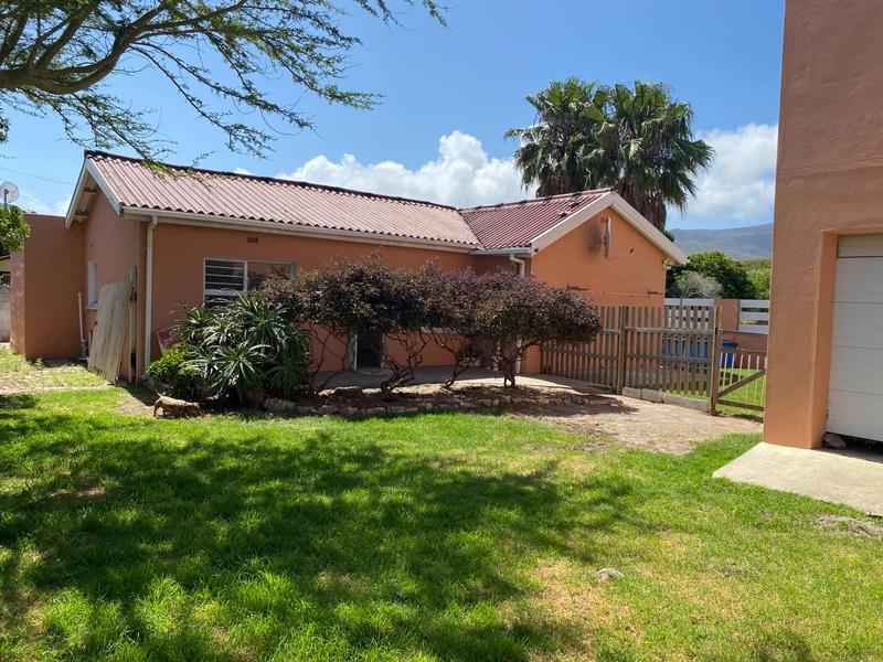 5 Bedroom Property for Sale in Sandbaai Western Cape